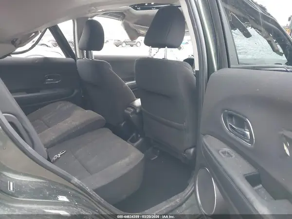 3CZRU6H55HM728222 2017 HONDA HR-V - Image 8