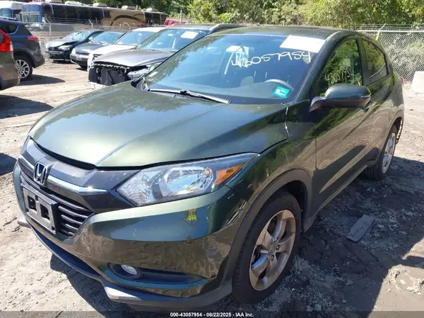 3CZRU6H55HM730925 2017 HONDA HR-V - Image 2