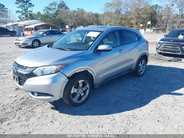 3CZRU6H55HM731198 2017 HONDA HR-V - Image 2