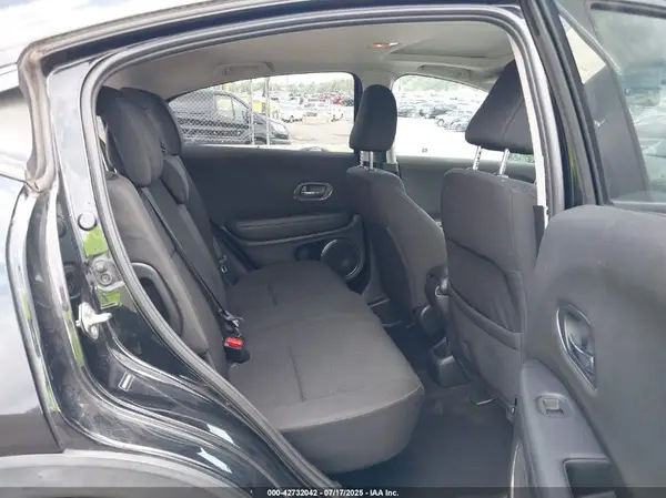 3CZRU6H55HM731346 2017 HONDA HR-V - Image 8