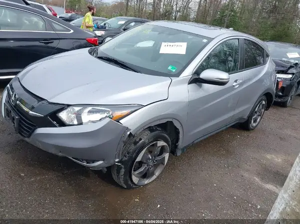 3CZRU6H55JG703468 2018 HONDA HR-V - Image 2