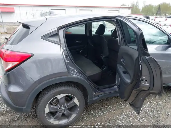 3CZRU6H55JG703776 2018 HONDA HR-V - Image 8