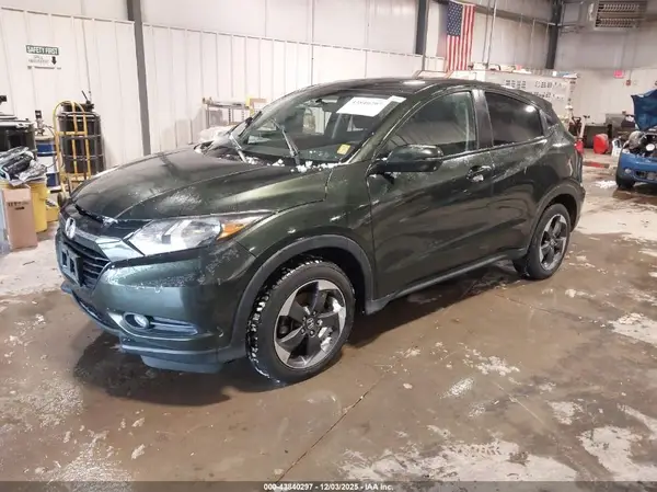 3CZRU6H55JG704586 2018 HONDA HR-V - Image 2