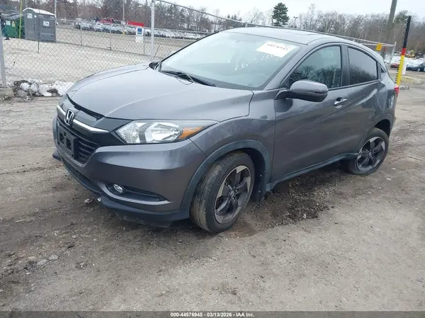 3CZRU6H55JG707570 2018 HONDA HR-V - Image 2