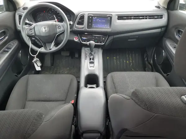 3CZRU6H55JG707956 2018 HONDA HR-V - Image 8