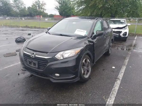 3CZRU6H55JG709951 2018 HONDA HR-V - Image 2