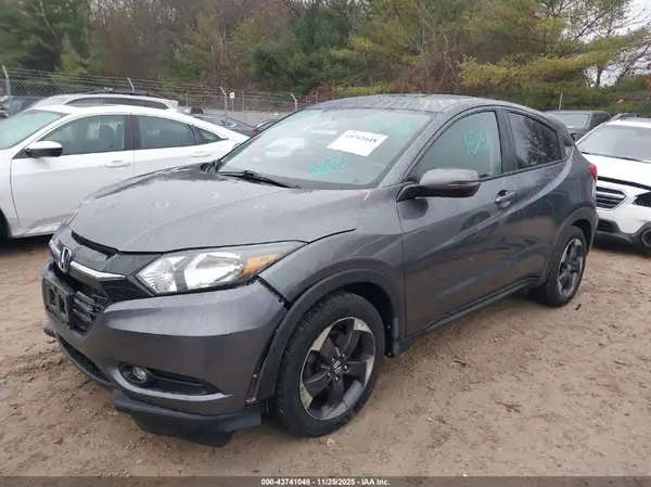 3CZRU6H55JG710341 2018 HONDA HR-V - Image 2