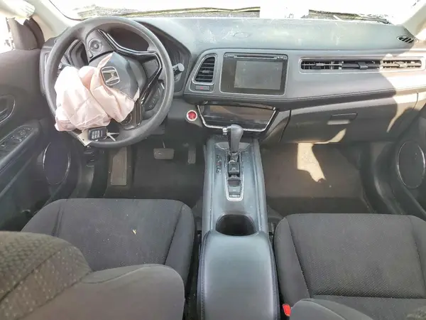 3CZRU6H55JG715040 2018 HONDA HR-V - Image 8