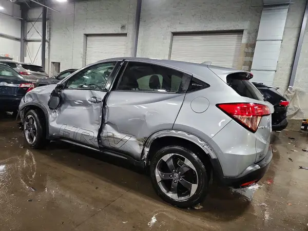 3CZRU6H55JG716026 2018 HONDA HR-V - Image 2
