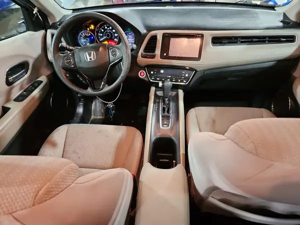 3CZRU6H55JG716026 2018 HONDA HR-V - Image 8