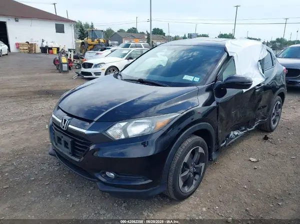 3CZRU6H55JG722098 2018 HONDA HR-V - Image 2