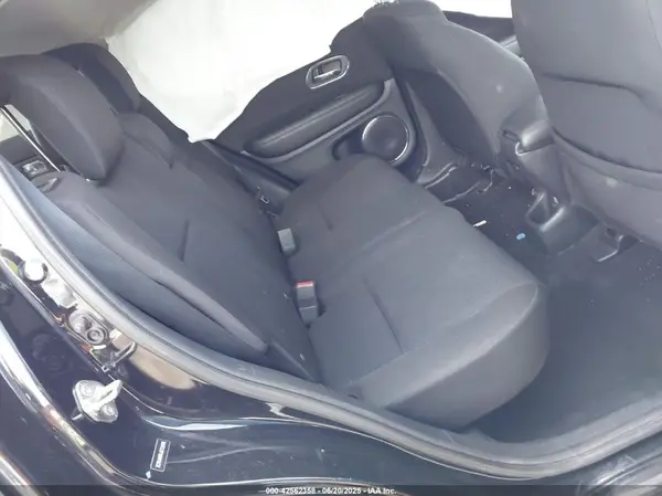 3CZRU6H55JG722098 2018 HONDA HR-V - Image 8