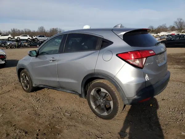 3CZRU6H55JM702757 2018 HONDA HR-V - Image 2