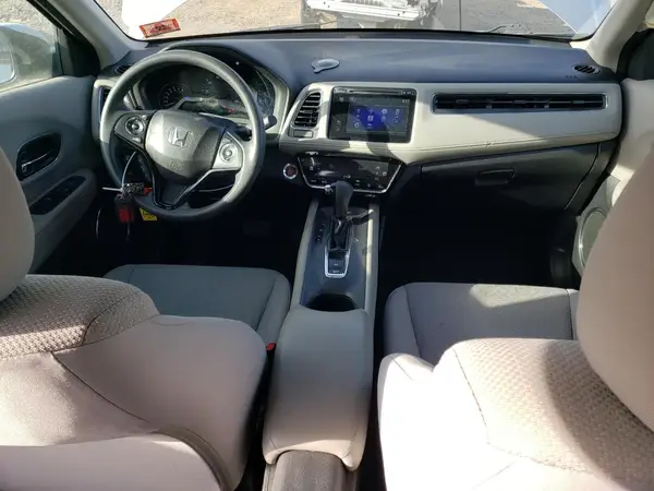 3CZRU6H55JM702757 2018 HONDA HR-V - Image 8