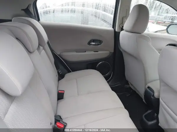 3CZRU6H55JM705061 2018 HONDA HR-V - Image 8