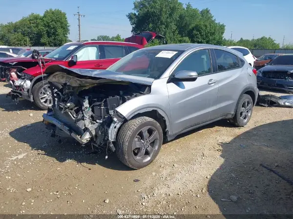 3CZRU6H55JM706677 2018 HONDA HR-V - Image 2