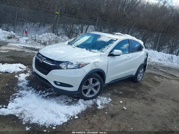 3CZRU6H55JM706727 2018 HONDA HR-V - Image 2