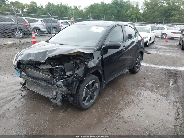 3CZRU6H55JM715718 2018 HONDA HR-V - Image 2