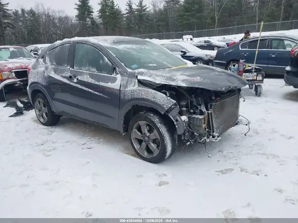 3CZRU6H55JM718716 2018 HONDA HR-V - Image 1
