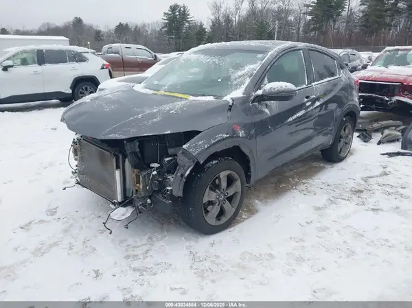 3CZRU6H55JM718716 2018 HONDA HR-V - Image 2