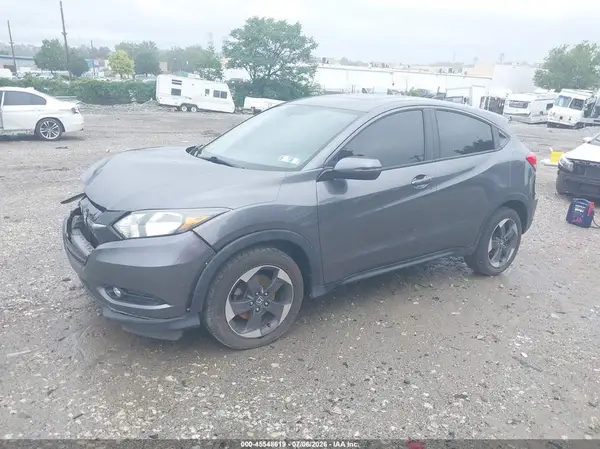 3CZRU6H55JM726704 2018 HONDA HR-V - Image 2