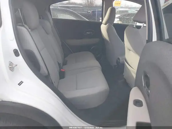 3CZRU6H55KM705708 2019 HONDA HR-V - Image 8
