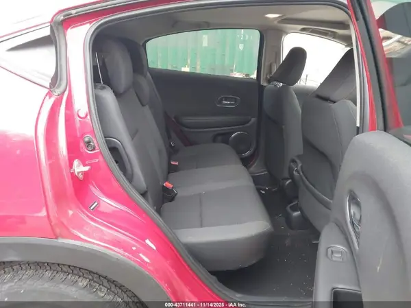3CZRU6H55KM706020 2019 HONDA HR-V - Image 8
