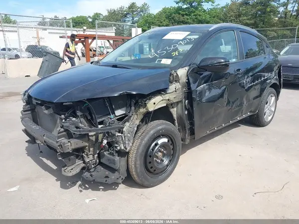 3CZRU6H55KM724209 2019 HONDA HR-V - Image 2