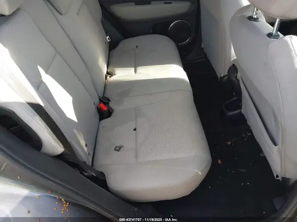 3CZRU6H55KM736375 2019 HONDA HR-V - Image 8
