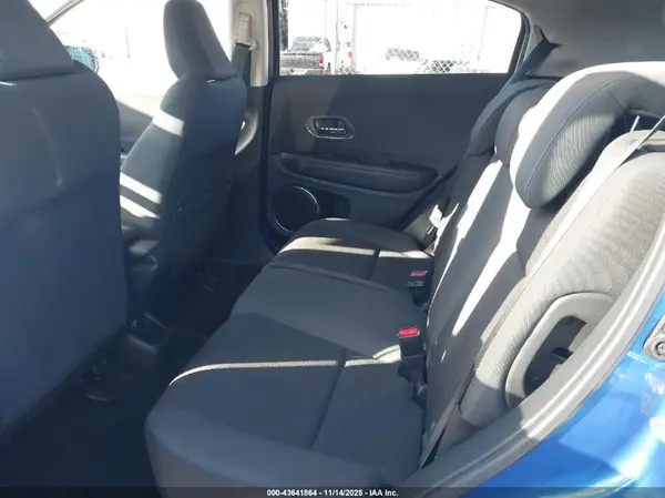 3CZRU6H55MM721698 2021 HONDA HR-V - Image 8