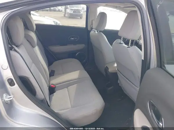 3CZRU6H55MM748674 2021 HONDA HR-V - Image 8