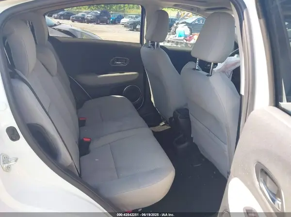 3CZRU6H55MM756676 2021 HONDA HR-V - Image 8