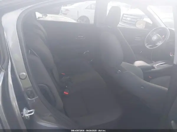 3CZRU6H55NM743265 2022 HONDA HR-V - Image 8