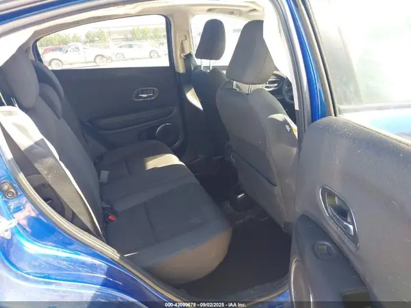 3CZRU6H55NM757652 2022 HONDA HR-V - Image 8