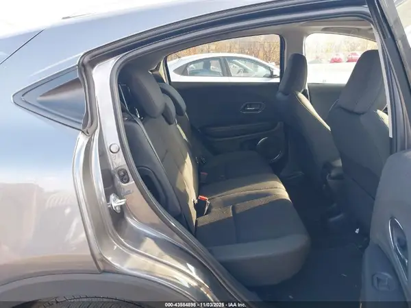 3CZRU6H55NM762611 2022 HONDA HR-V - Image 8