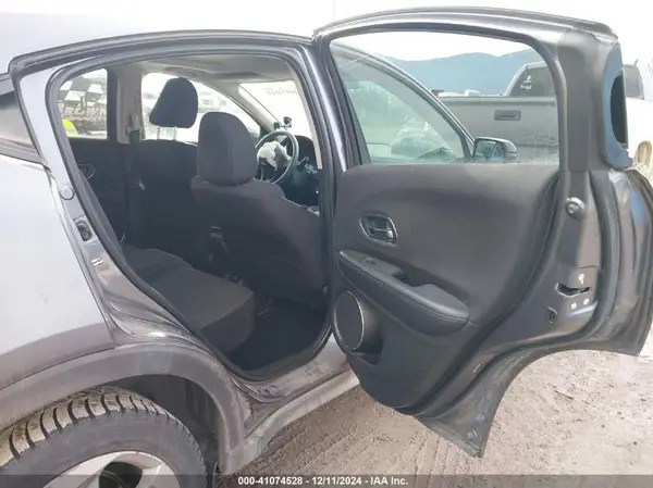 3CZRU6H56GM728597 2016 HONDA HR-V - Image 8