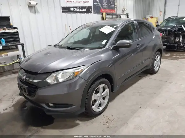 3CZRU6H56GM743018 2016 HONDA HR-V - Image 2