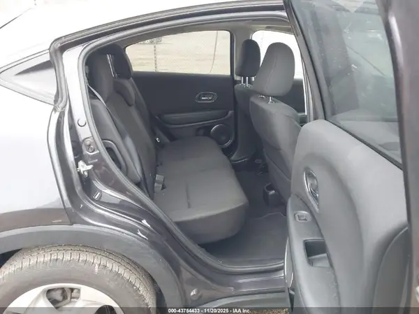 3CZRU6H56GM748798 2016 HONDA HR-V - Image 8