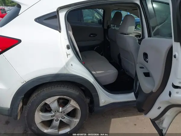 3CZRU6H56GM757677 2016 HONDA HR-V - Image 8