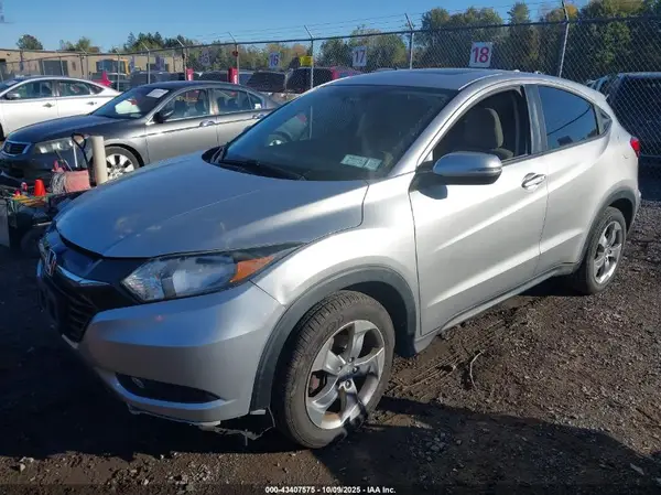 3CZRU6H56GM763057 2016 HONDA HR-V - Image 2