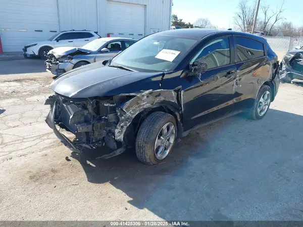 3CZRU6H56HG701402 2017 HONDA HR-V - Image 2