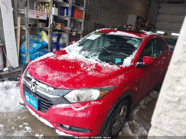 3CZRU6H56HG701450 2017 HONDA HR-V - Image 2