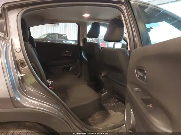 3CZRU6H56HG704090 2017 HONDA HR-V - Image 8