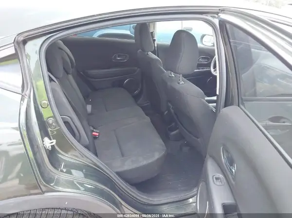 3CZRU6H56HM700445 2017 HONDA HR-V - Image 8