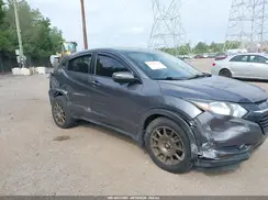 3CZRU6H56HM705967 2017 HONDA HR-V