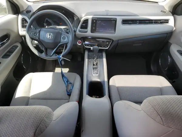 3CZRU6H56HM708562 2017 HONDA HR-V - Image 8