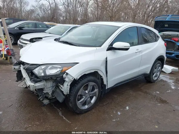 3CZRU6H56HM713695 2017 HONDA HR-V - Image 2