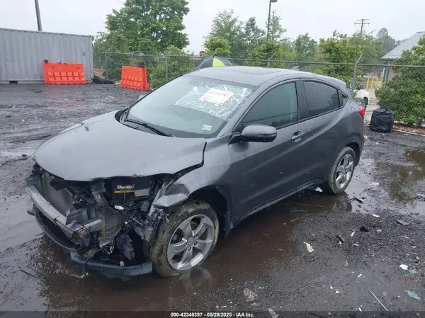 3CZRU6H56HM722476 2017 HONDA HR-V - Image 2