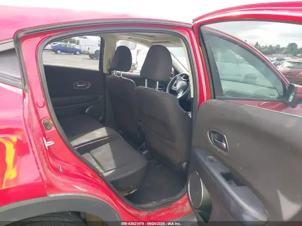 3CZRU6H56HM724504 2017 HONDA HR-V - Image 8