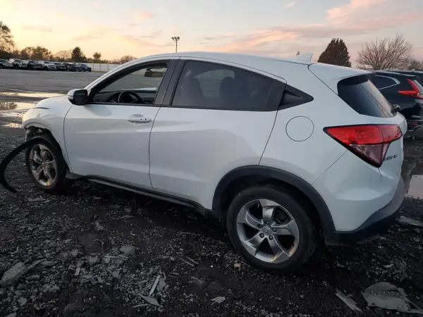 3CZRU6H56HM733381 2017 HONDA HR-V - Image 2